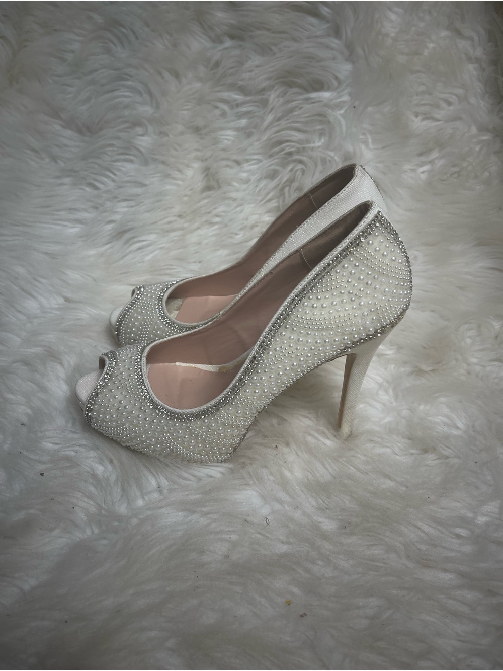 De Blossom Ivory Fabric Pearl & Rhinestones embellished Peep-Toe Heels SZ9